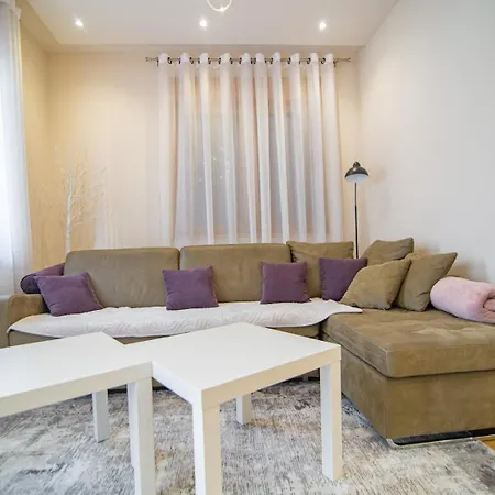 Luxury Kalman Centar Ξενοδοχείο με διαμερίσματα