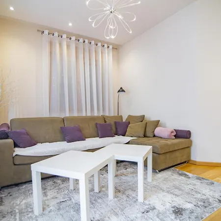 Ξενοδοχείο με διαμερίσματα Luxury Kalman Centar Ζλάτιμπορ