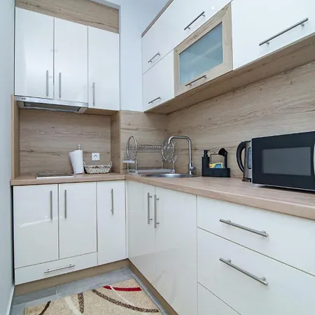 Ξενοδοχείο με διαμερίσματα Luxury Kalman Centar Ζλάτιμπορ