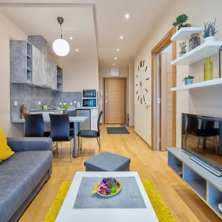 Luxury Kalman Centar Ξενοδοχείο με διαμερίσματα 3*