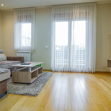 Luxury Kalman Centar Apart Otel 3*