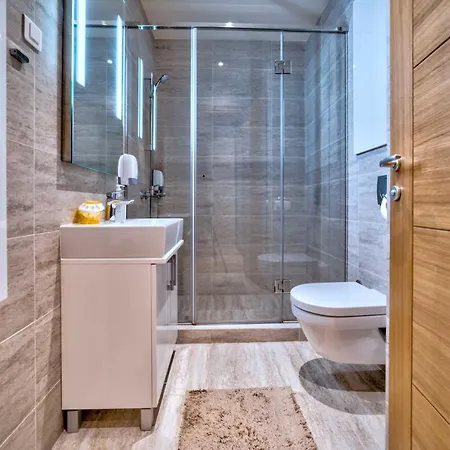 Luxury Kalman Centar Apart Otel